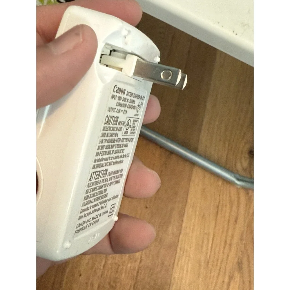 Genuine Canon Battery Charger C8-2LY